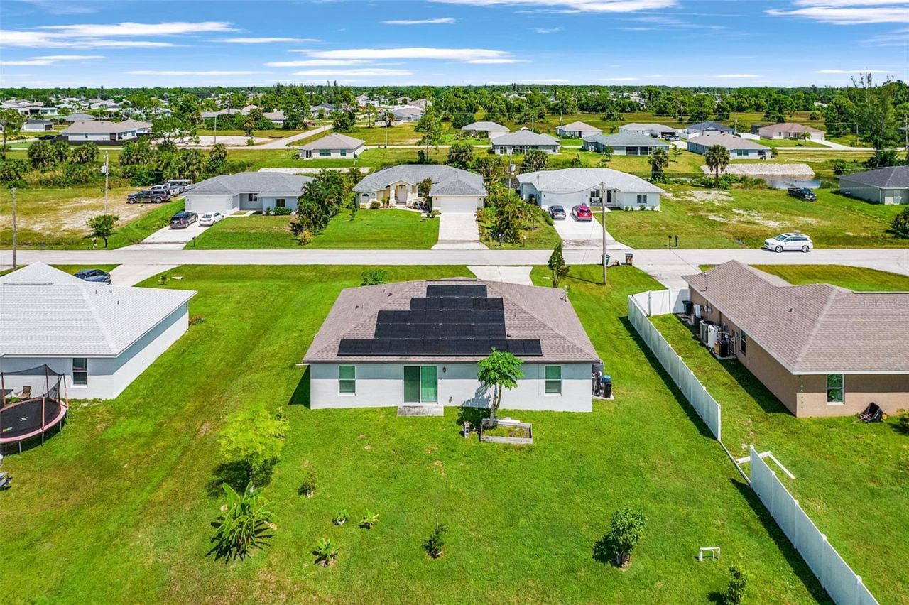3904 NE 16th Place, Cape Coral, FL 33909 Photo