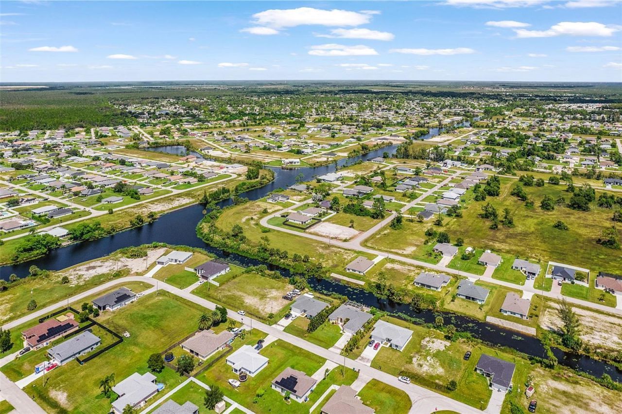 3904 NE 16th Place, Cape Coral, FL 33909 Photo