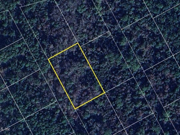 110 CARR Place, Satsuma, FL 32189