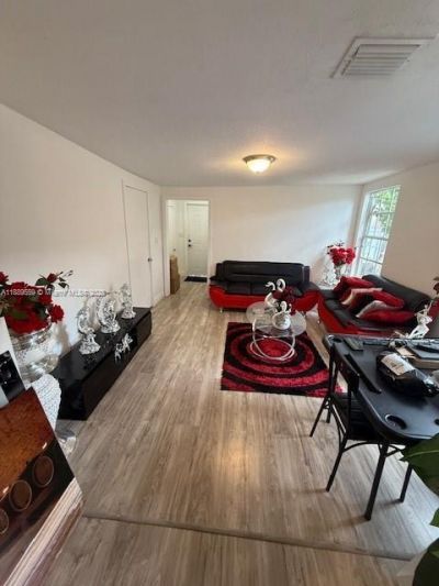 276 E 12th St, Hialeah, FL 33010 Photo