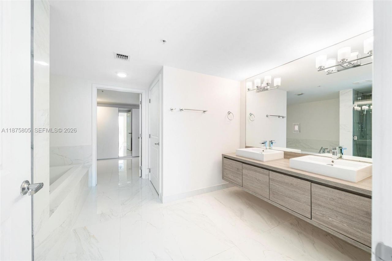 400 Sunny Isles Blvd, Unit 1707, Sunny Isles Beach, FL 33160 Photo