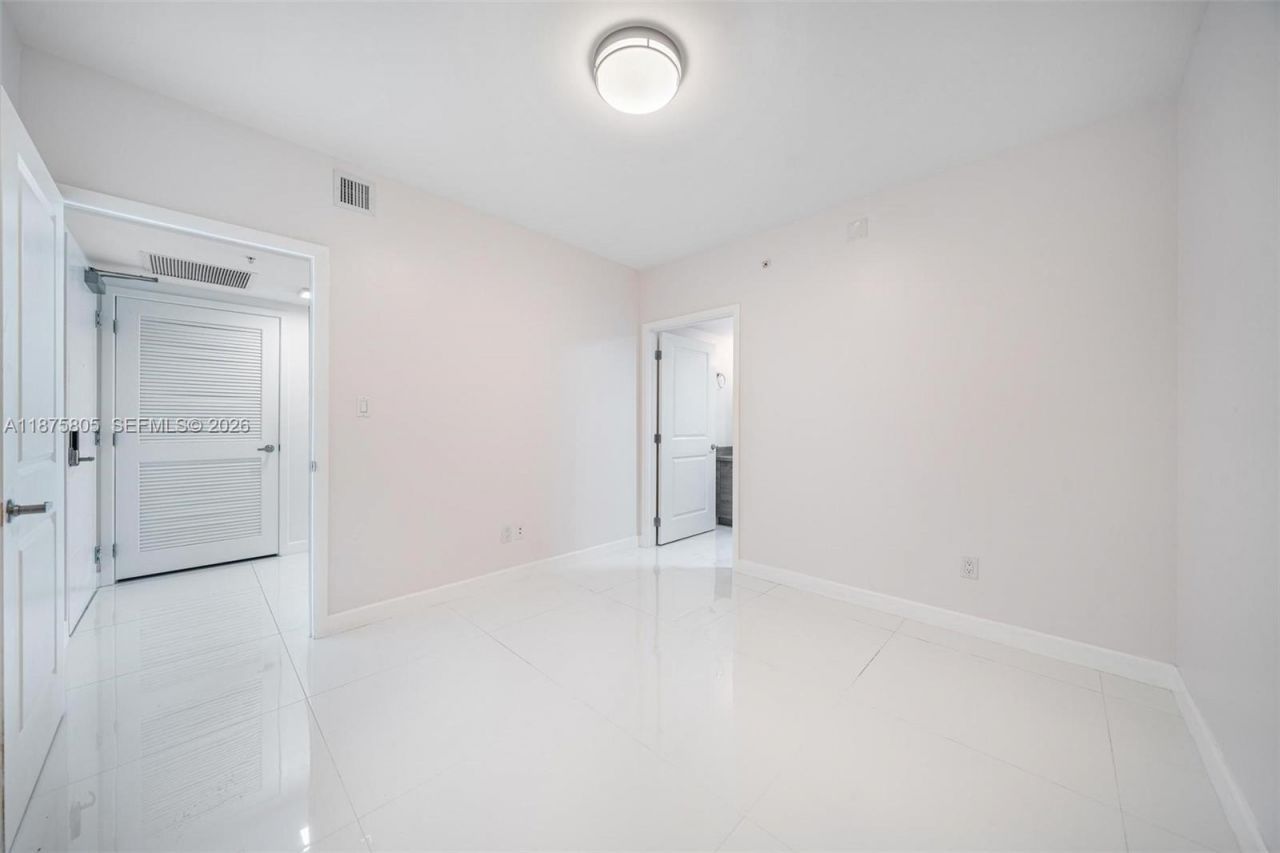 400 Sunny Isles Blvd, Unit 1707, Sunny Isles Beach, FL 33160 Photo