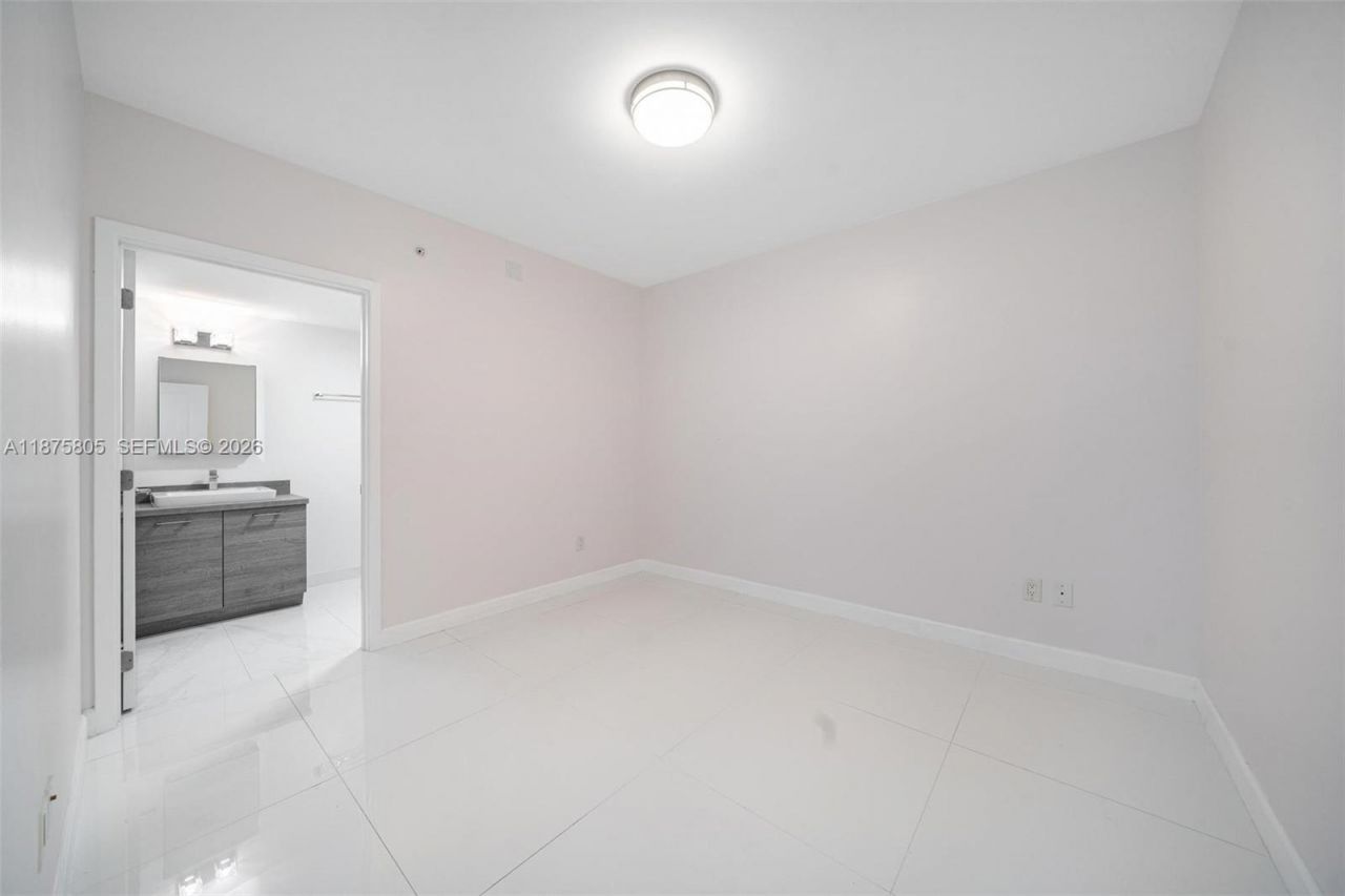 400 Sunny Isles Blvd, Unit 1707, Sunny Isles Beach, FL 33160 Photo
