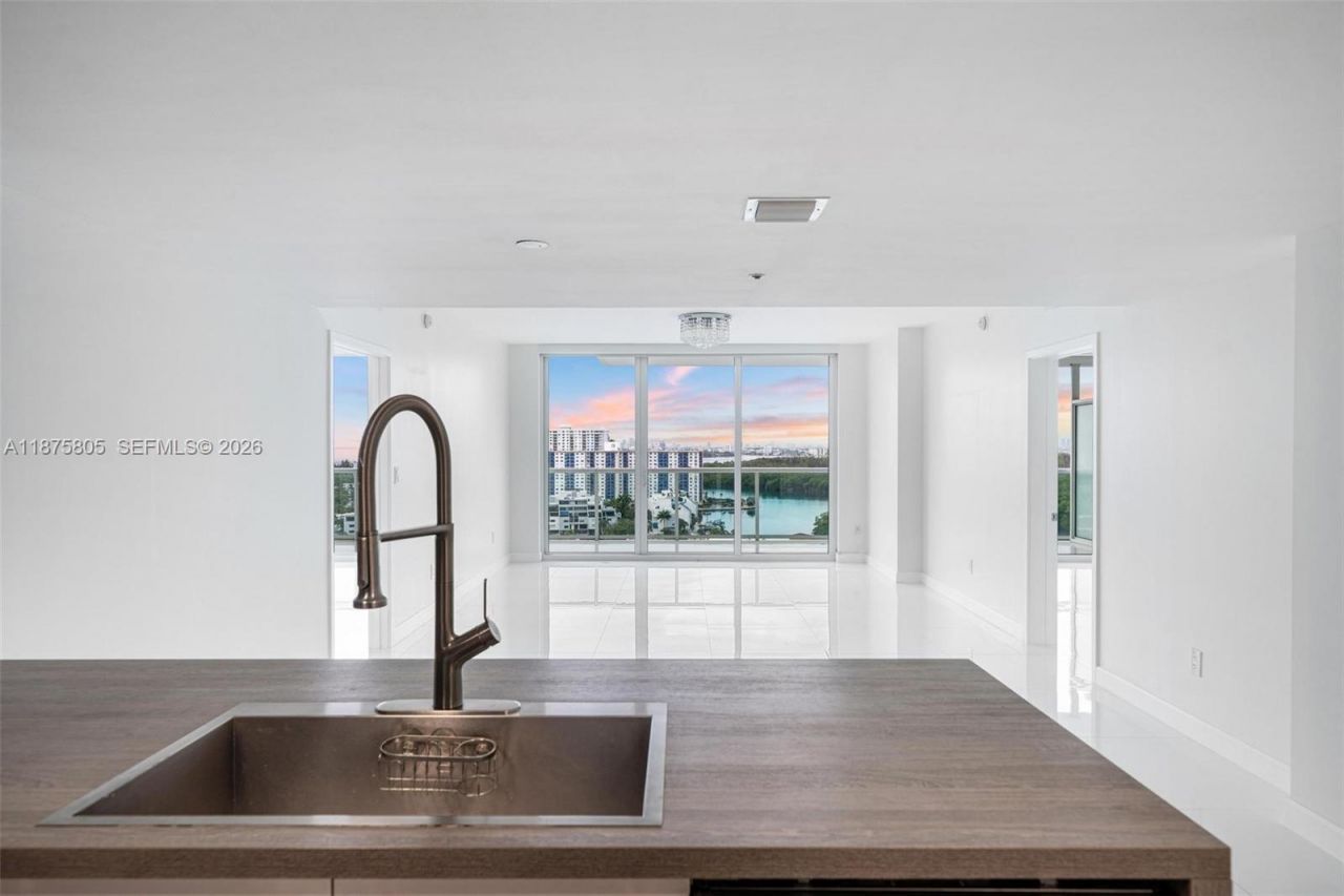 400 Sunny Isles Blvd, Unit 1707, Sunny Isles Beach, FL 33160 Photo