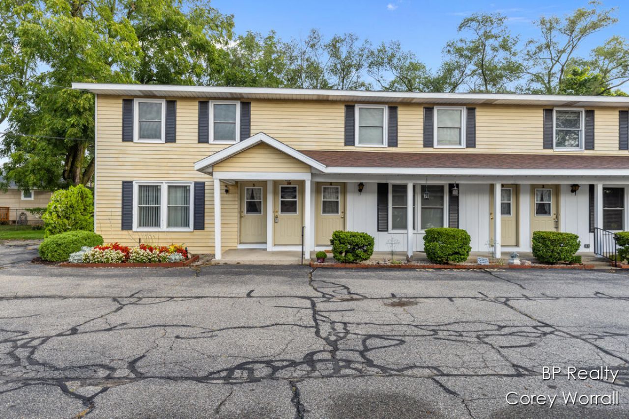 199 E 34th Street, Unit 10, Holland, MI 49423 Main Photo
