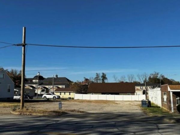 205 E Elm Street, O'Fallon, MO 63366