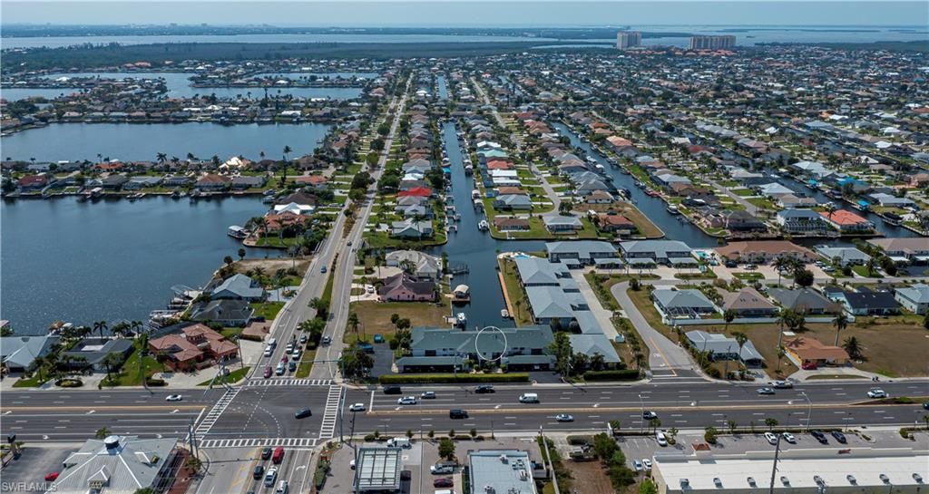 808 Cape Coral Pkwy W, Unit 204, Cape Coral, FL 33914 Photo