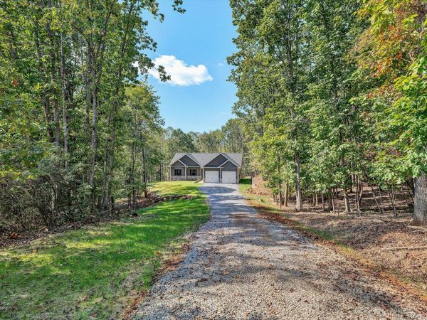 1009 Jewel TRL, Moneta, VA 24121