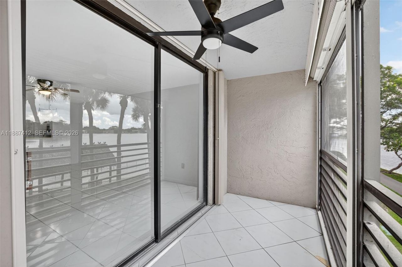 1100 Colony Point Cir, Unit 205, Pembroke Pines, FL 33026 Photo