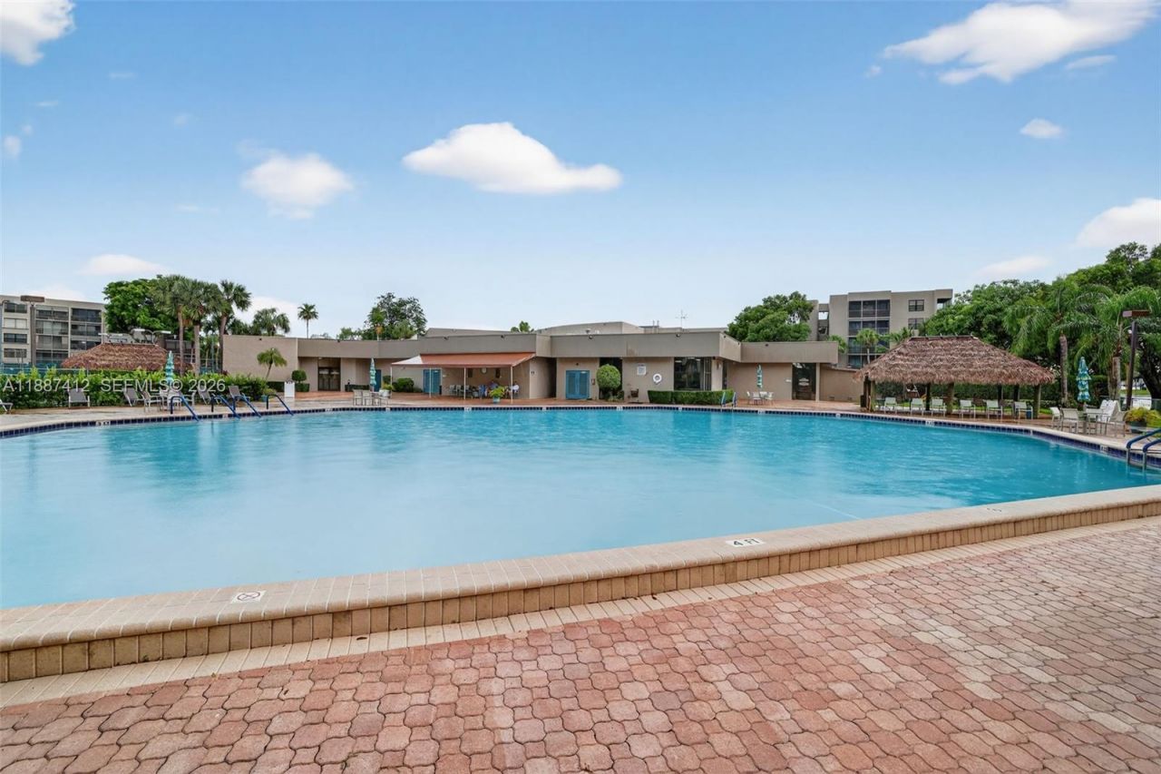 1100 Colony Point Cir, Unit 205, Pembroke Pines, FL 33026 Photo