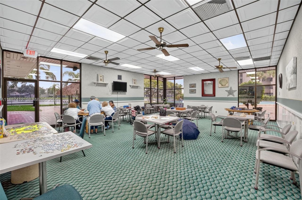 1100 Colony Point Cir, Unit 205, Pembroke Pines, FL 33026 Photo