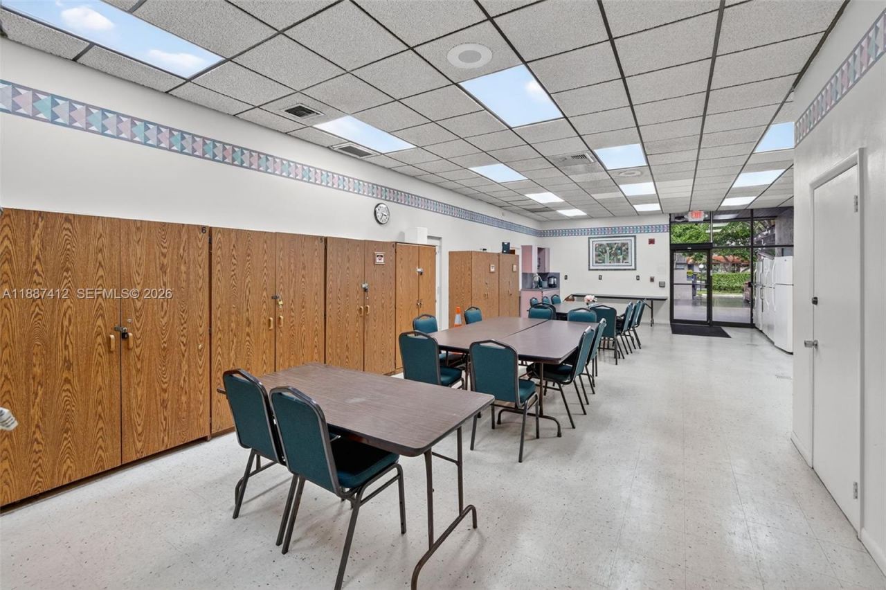 1100 Colony Point Cir, Unit 205, Pembroke Pines, FL 33026 Photo