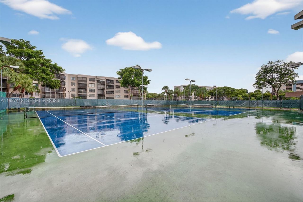 1100 Colony Point Cir, Unit 205, Pembroke Pines, FL 33026 Photo