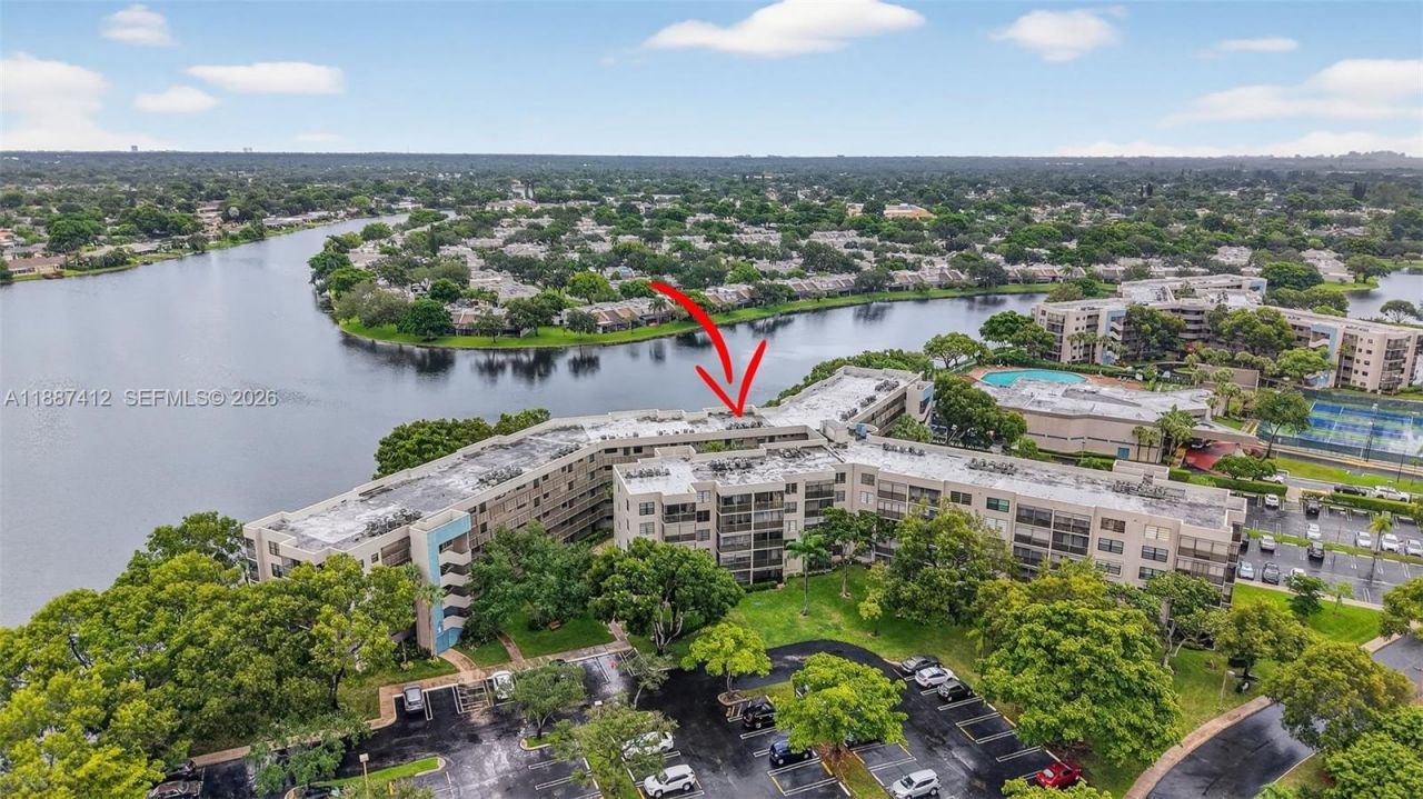 1100 Colony Point Cir, Unit 205, Pembroke Pines, FL 33026 Photo