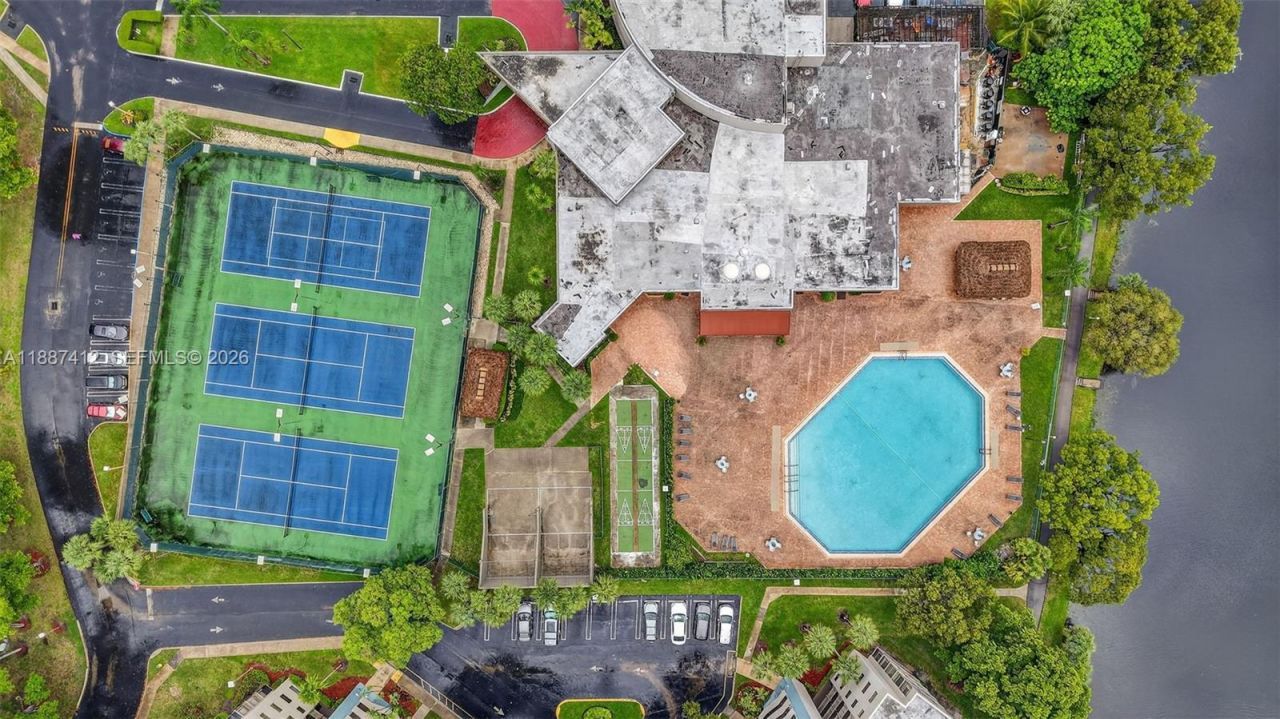 1100 Colony Point Cir, Unit 205, Pembroke Pines, FL 33026 Photo