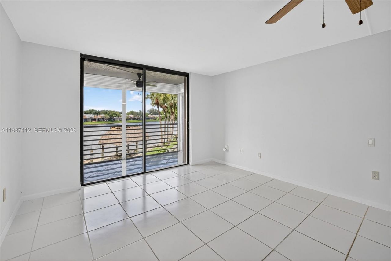 1100 Colony Point Cir, Unit 205, Pembroke Pines, FL 33026 Photo