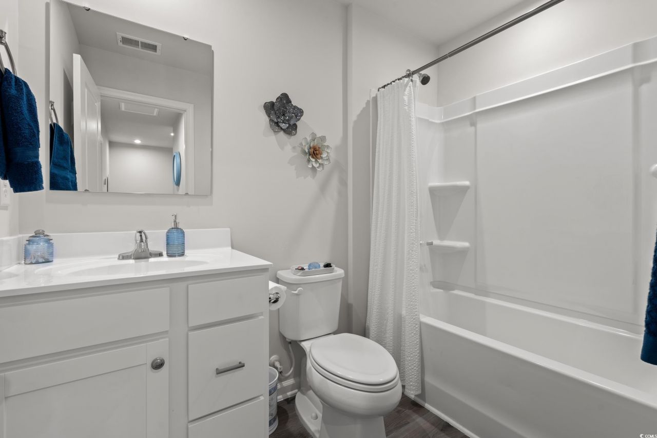 301 Granada St. Photo 18