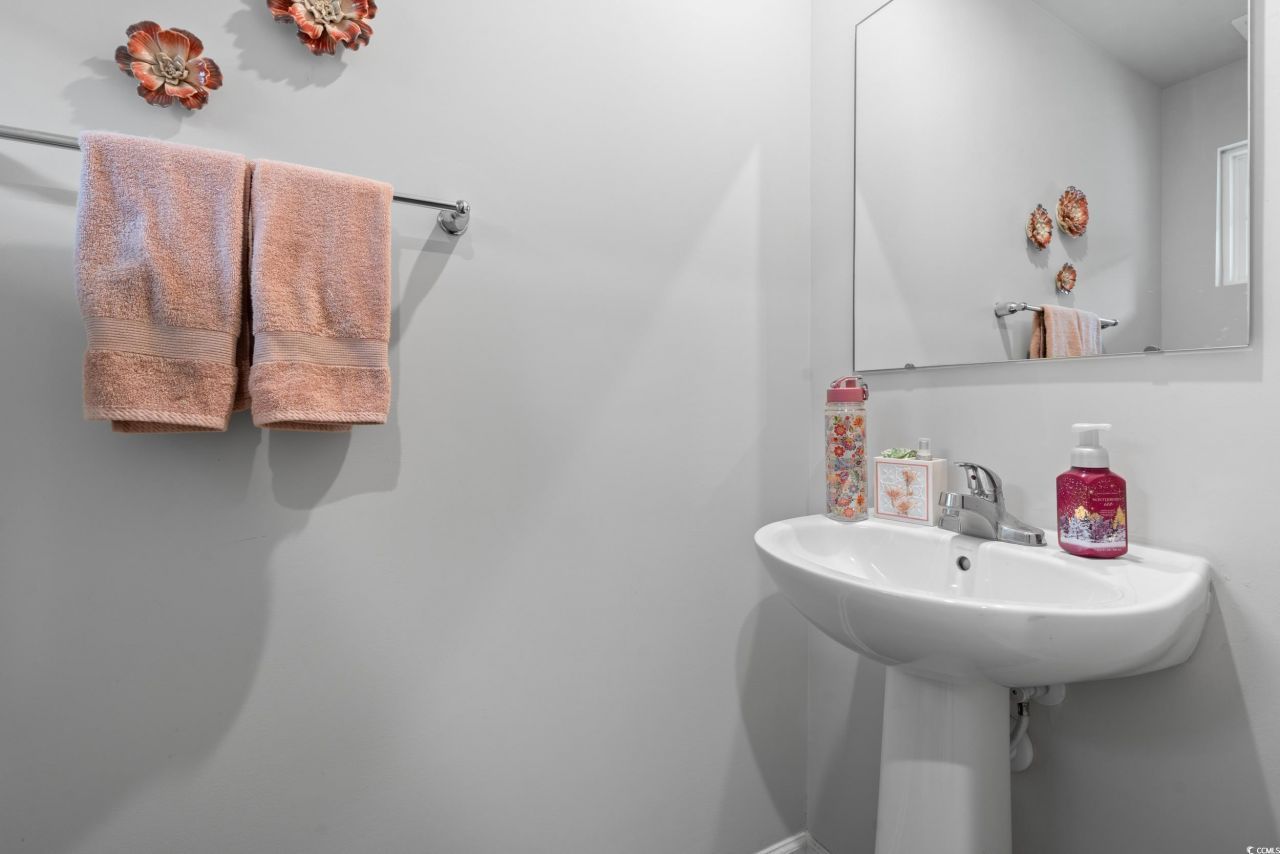 301 Granada St. Photo 21