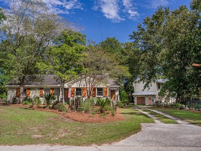 933 Lakeview Drive, Mount Pleasant, SC 29464