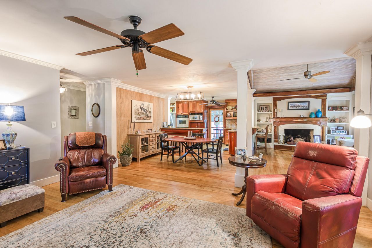 933 Lakeview Drive Photo 13