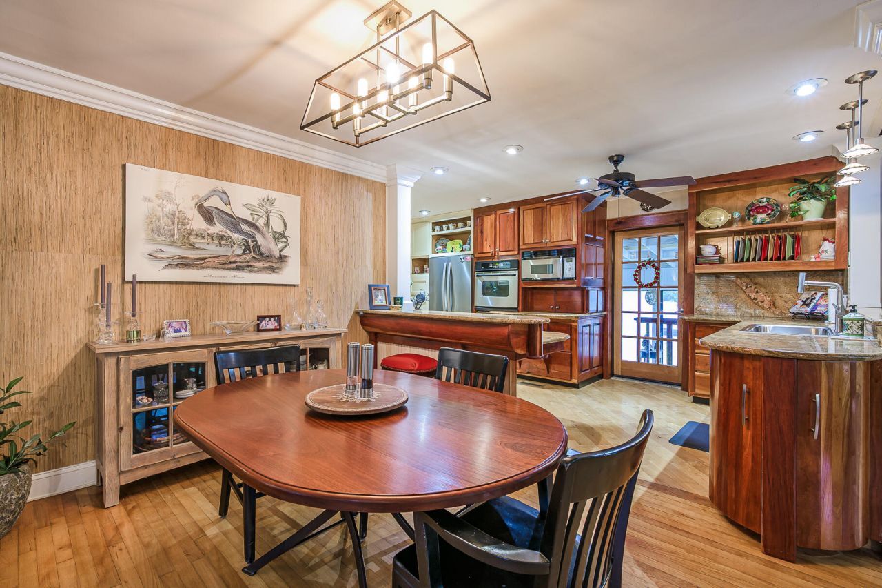 933 Lakeview Drive Photo 16