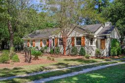 933 Lakeview Drive photo 4