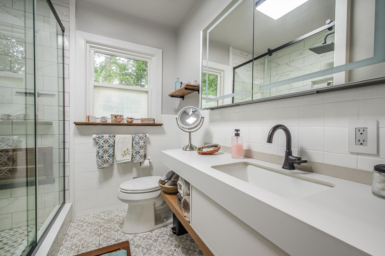 933 Lakeview Drive Photo 27