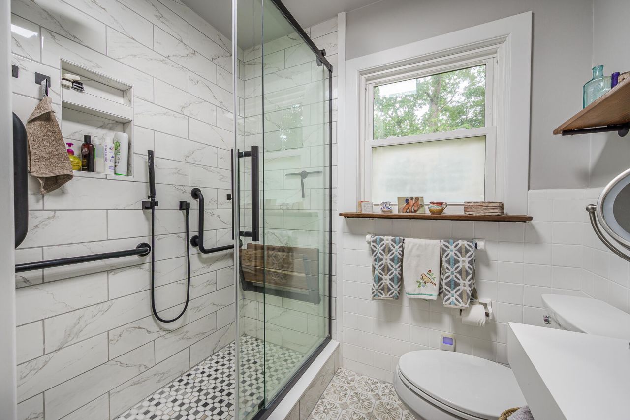 933 Lakeview Drive Photo 28