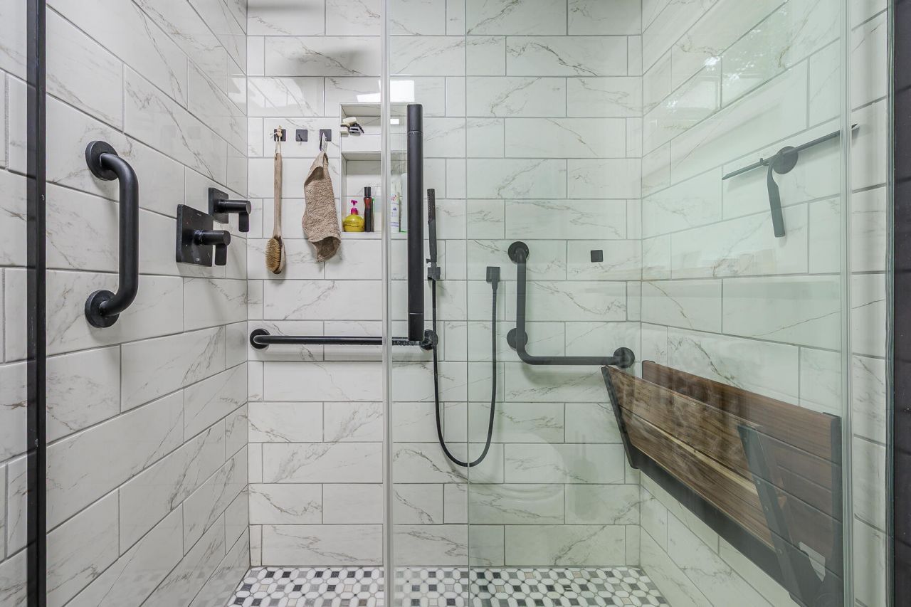 933 Lakeview Drive Photo 30