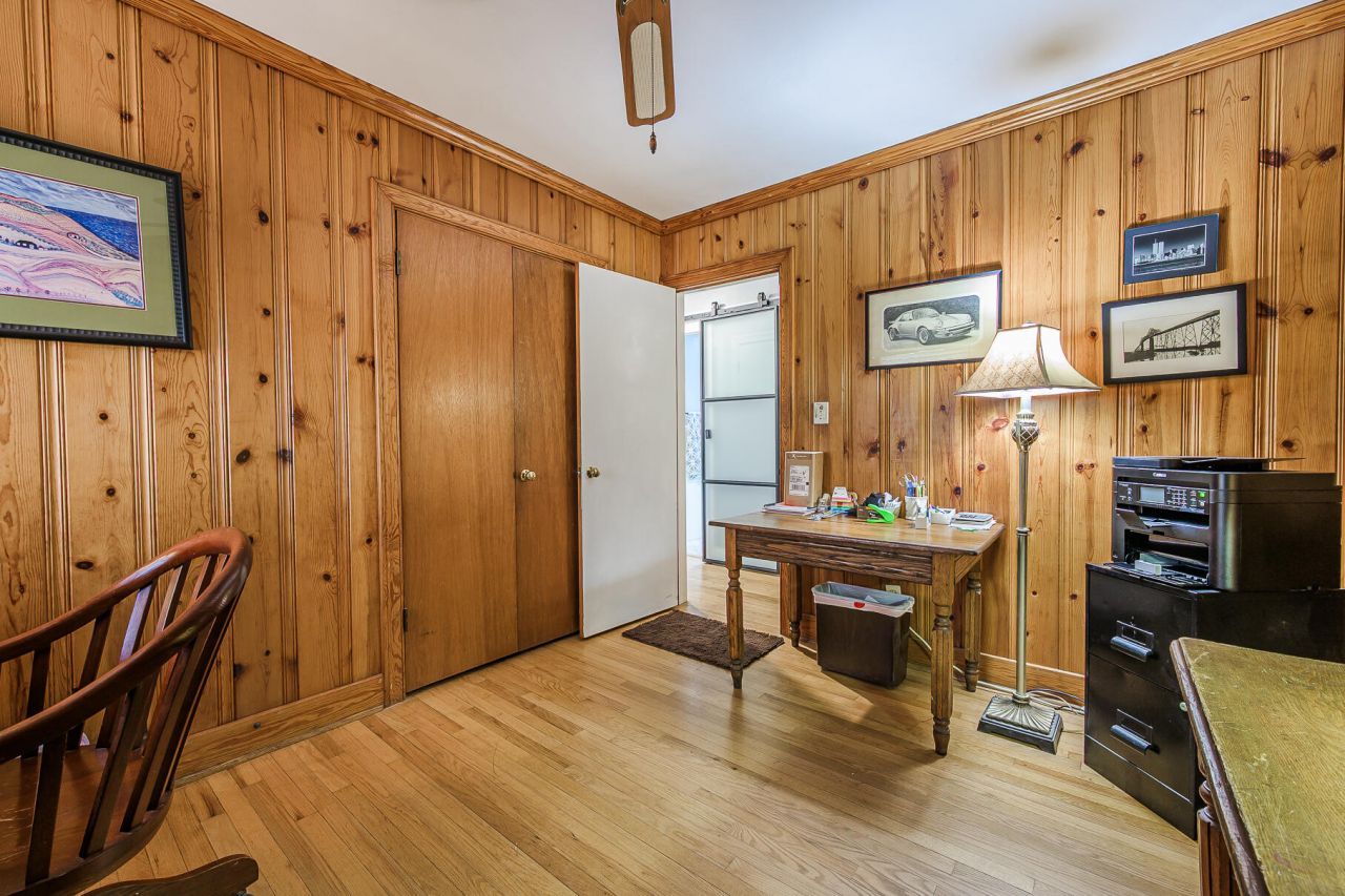 933 Lakeview Drive Photo 35