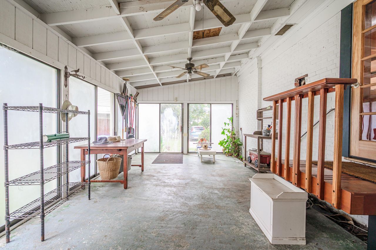 933 Lakeview Drive Photo 40