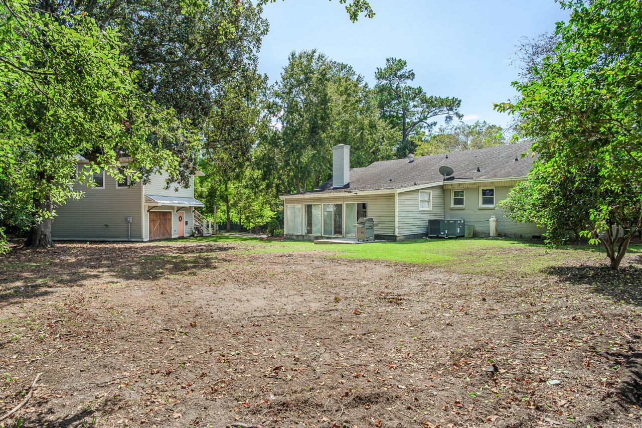 933 Lakeview Drive Photo 43