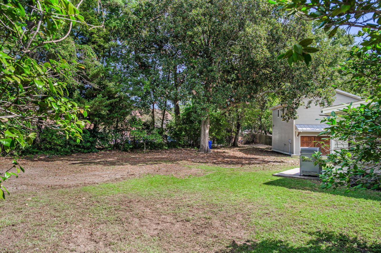 933 Lakeview Drive Photo 44