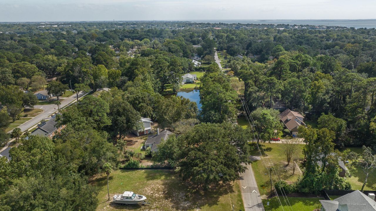 933 Lakeview Drive Photo 58