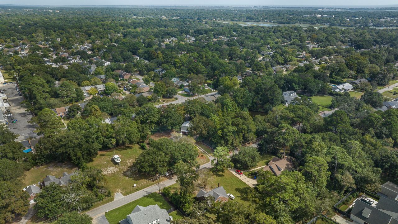 933 Lakeview Drive Photo 60