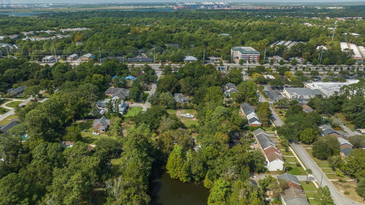 933 Lakeview Drive Photo 65