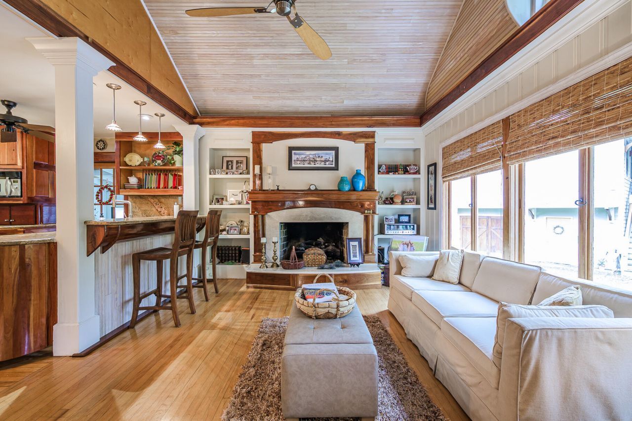 933 Lakeview Drive Photo 9