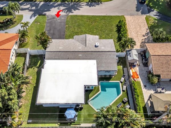 5211 NE 26th Ave, Lighthouse Point, FL 33064