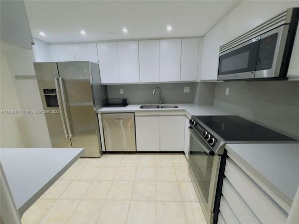 2000 Towerside, Unit 309, Miami, FL 33138