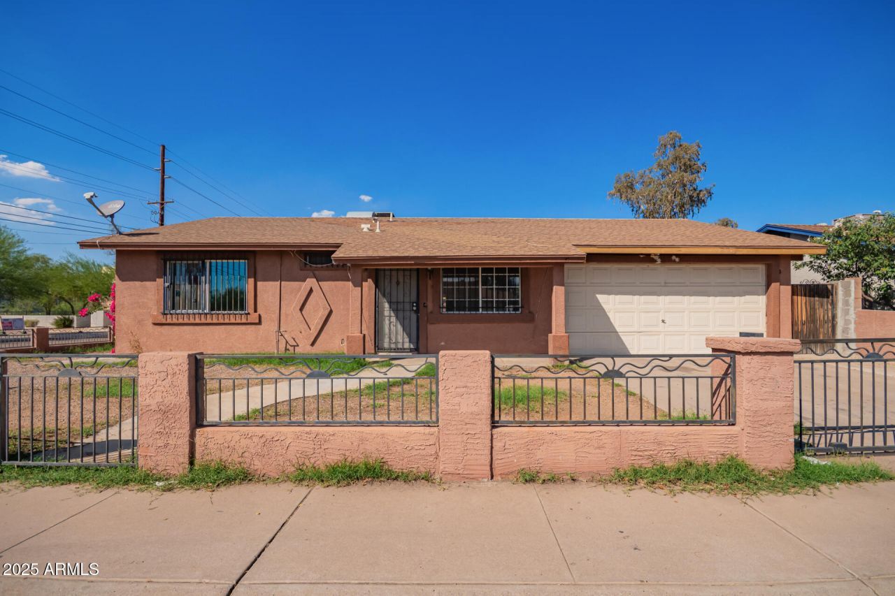 7062 W Garfield Street, Phoenix, AZ 85043 Main Photo