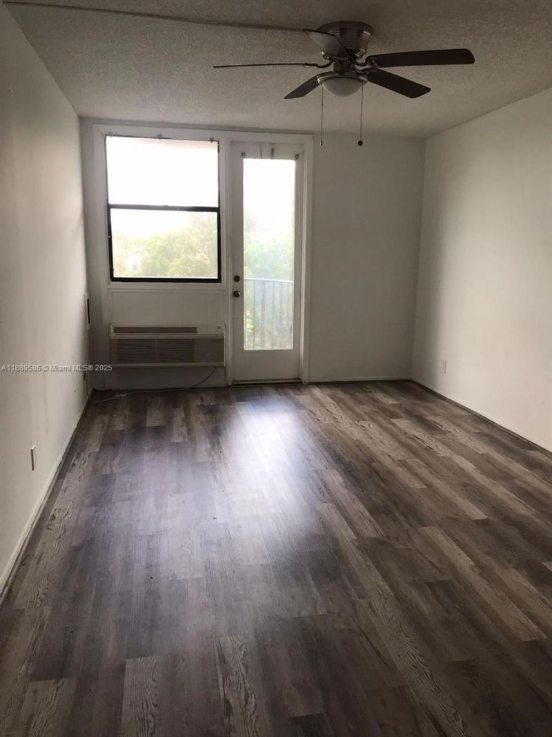 2701 Riverside Dr, Unit 515-B, Coral Springs, FL 33065 Photo