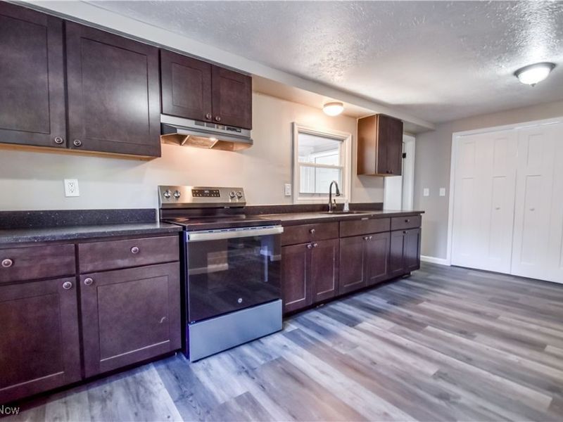 334 E 238th Street, Euclid, OH 44123 Photo 10