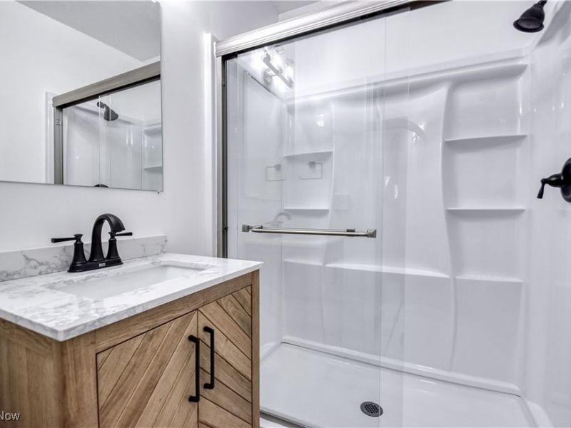 334 E 238th Street, Euclid, OH 44123 Photo 14