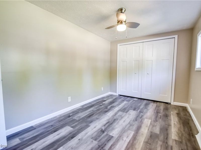 334 E 238th Street, Euclid, OH 44123 Photo 3