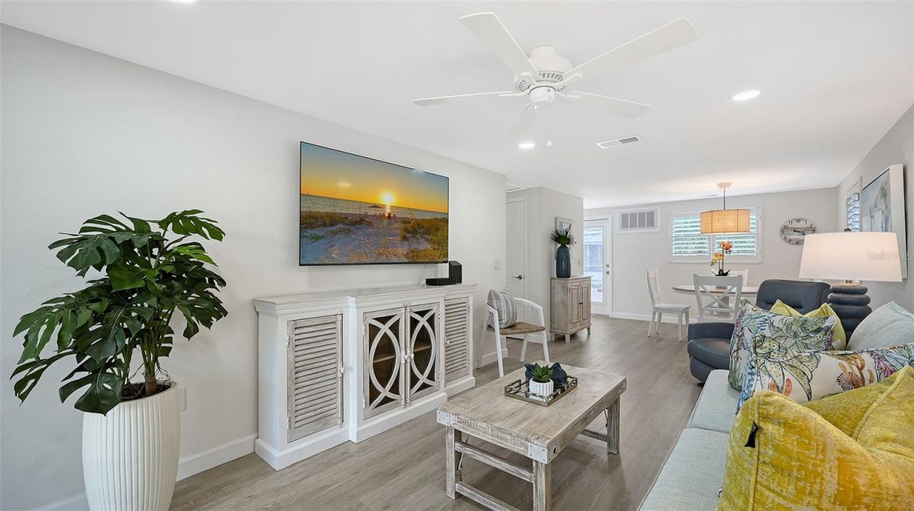 6020 Midnight Pass Road, Unit 63, Siesta Key, FL 34242 Photo