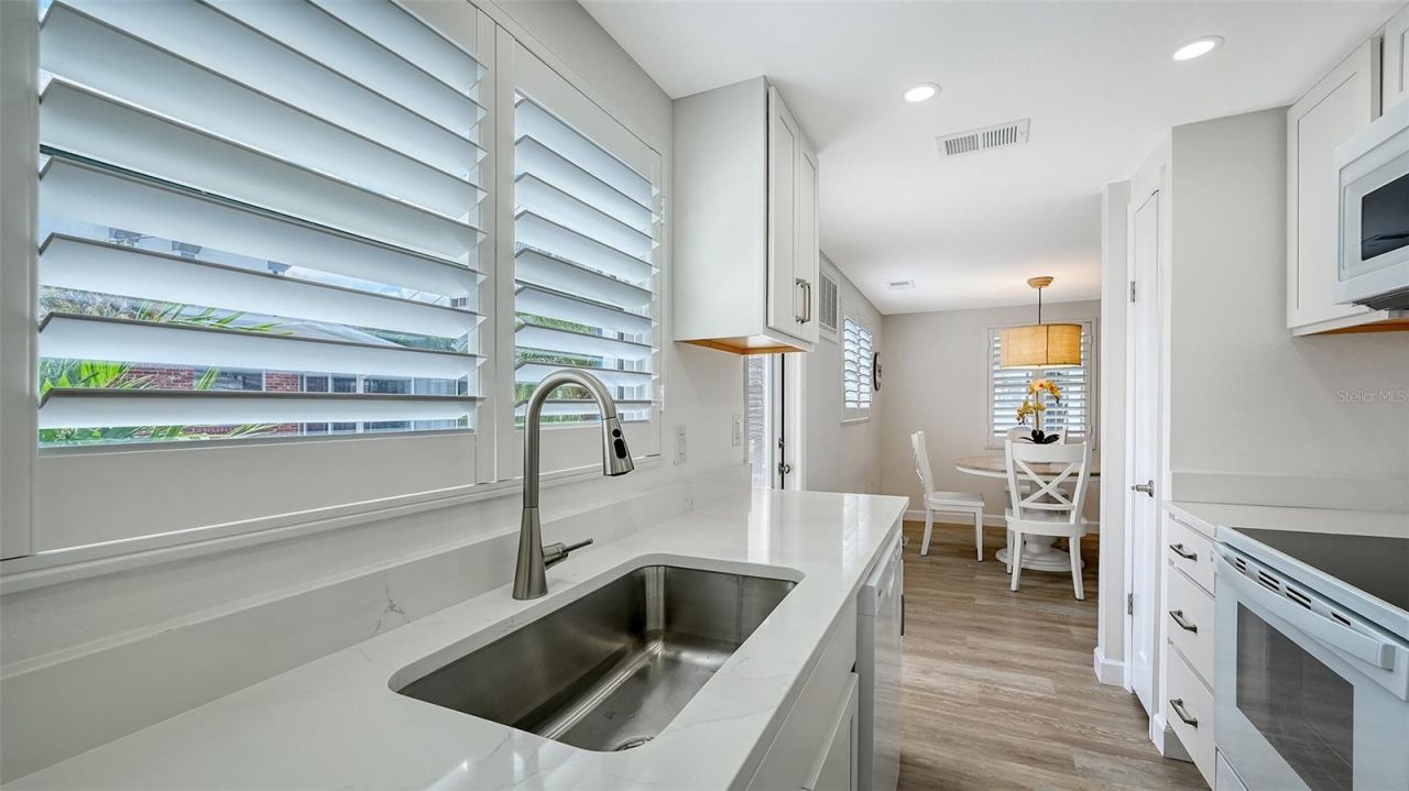 6020 Midnight Pass Road, Unit 63, Siesta Key, FL 34242 Photo