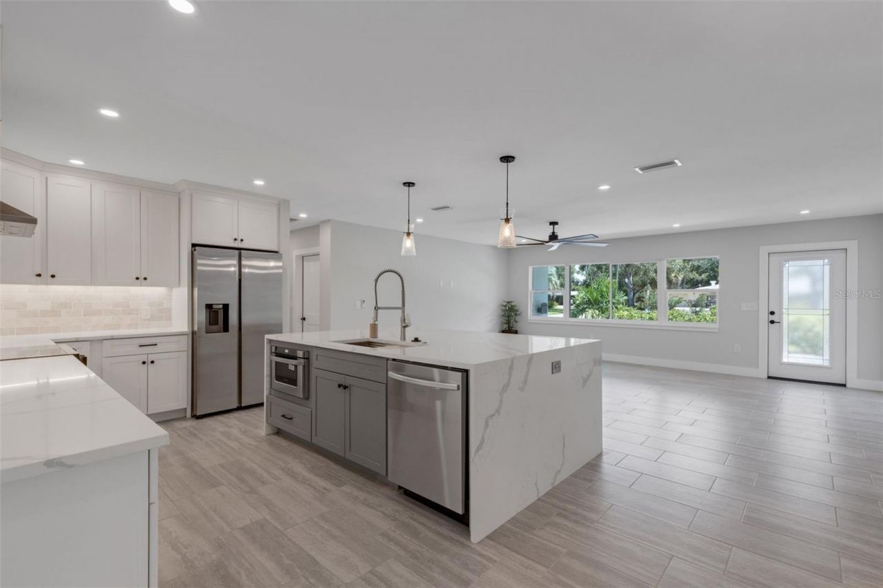 3857 Malec Circle, Sarasota, FL 34233 Photo