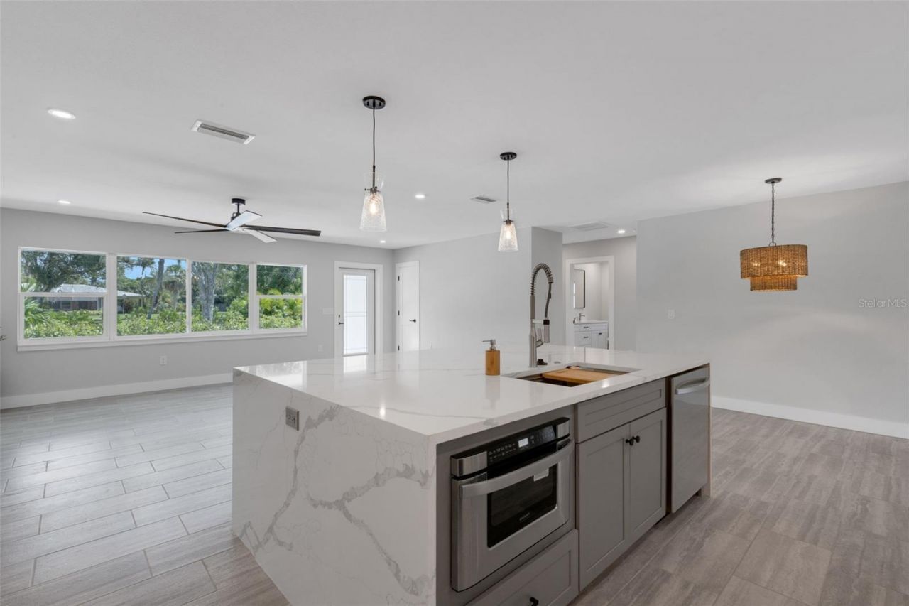 3857 Malec Circle, Sarasota, FL 34233 Photo