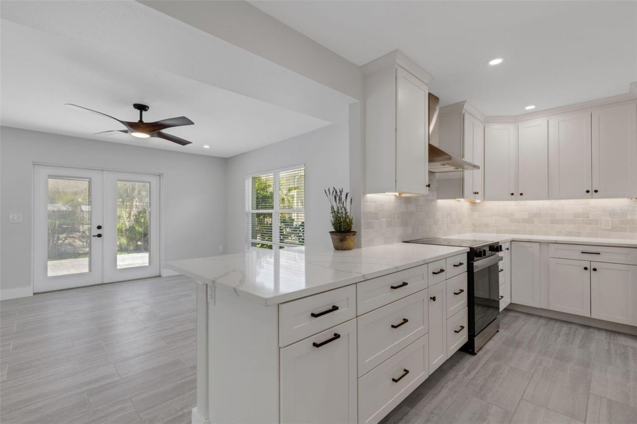 3857 Malec Circle, Sarasota, FL 34233 Photo