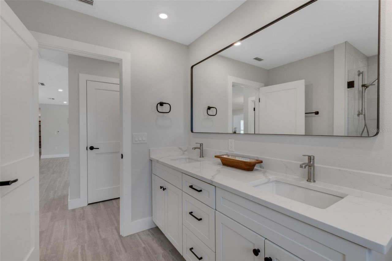 3857 Malec Circle, Sarasota, FL 34233 Photo